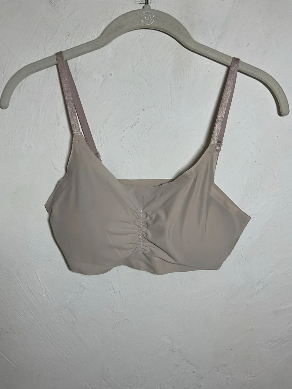 Sophie B Beige Seamless Ruched Front Wireless Bralette Size M Nude